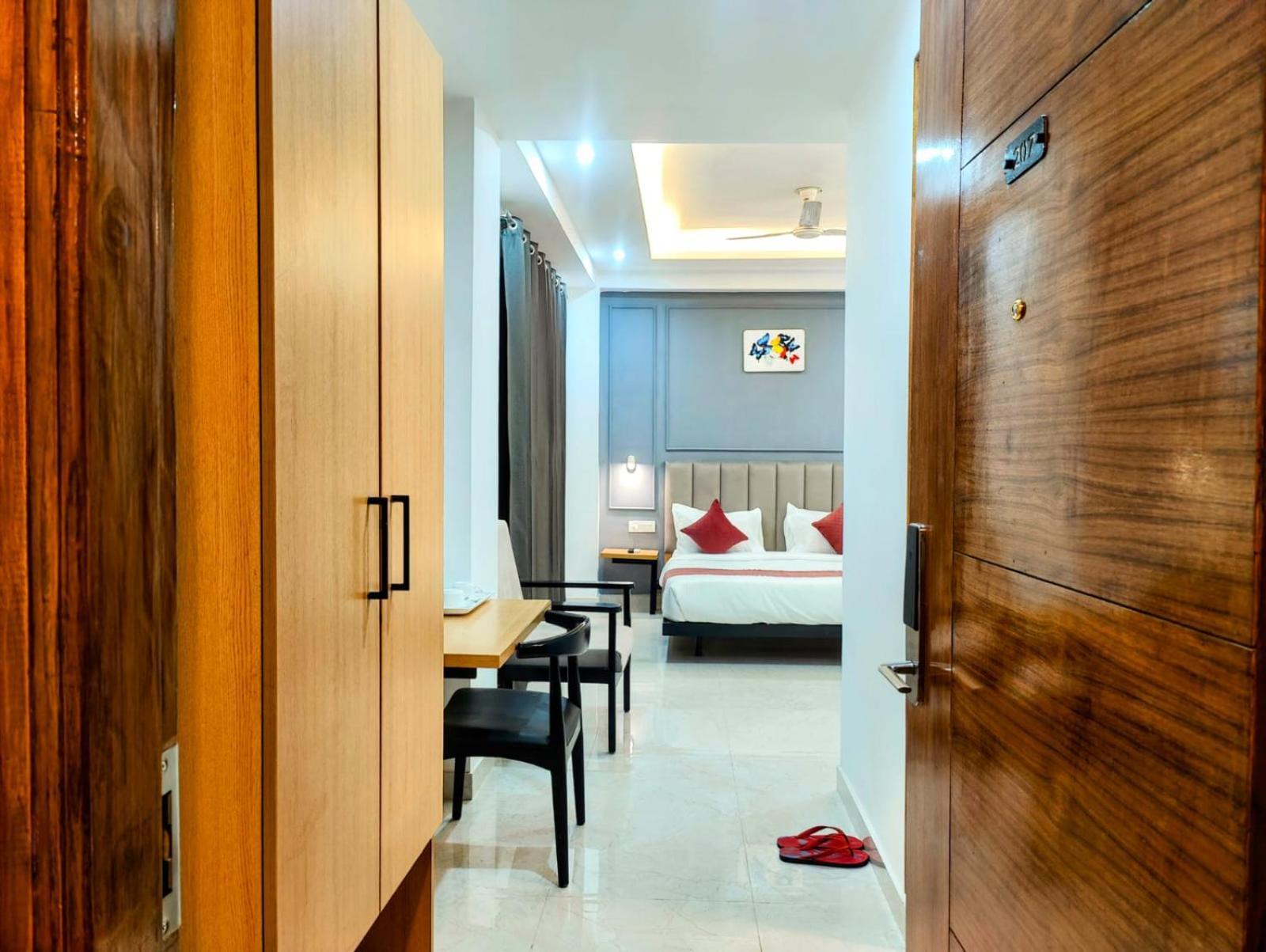 Mavens White Artemis Hospital Road Sector 52 Gurgaon Hotel Luaran gambar